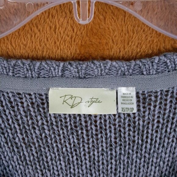 RD STYLE Womens Sweater XS Gray Pullover Knit Casual Acrylic Exposed Hem - Picture 2 of 7